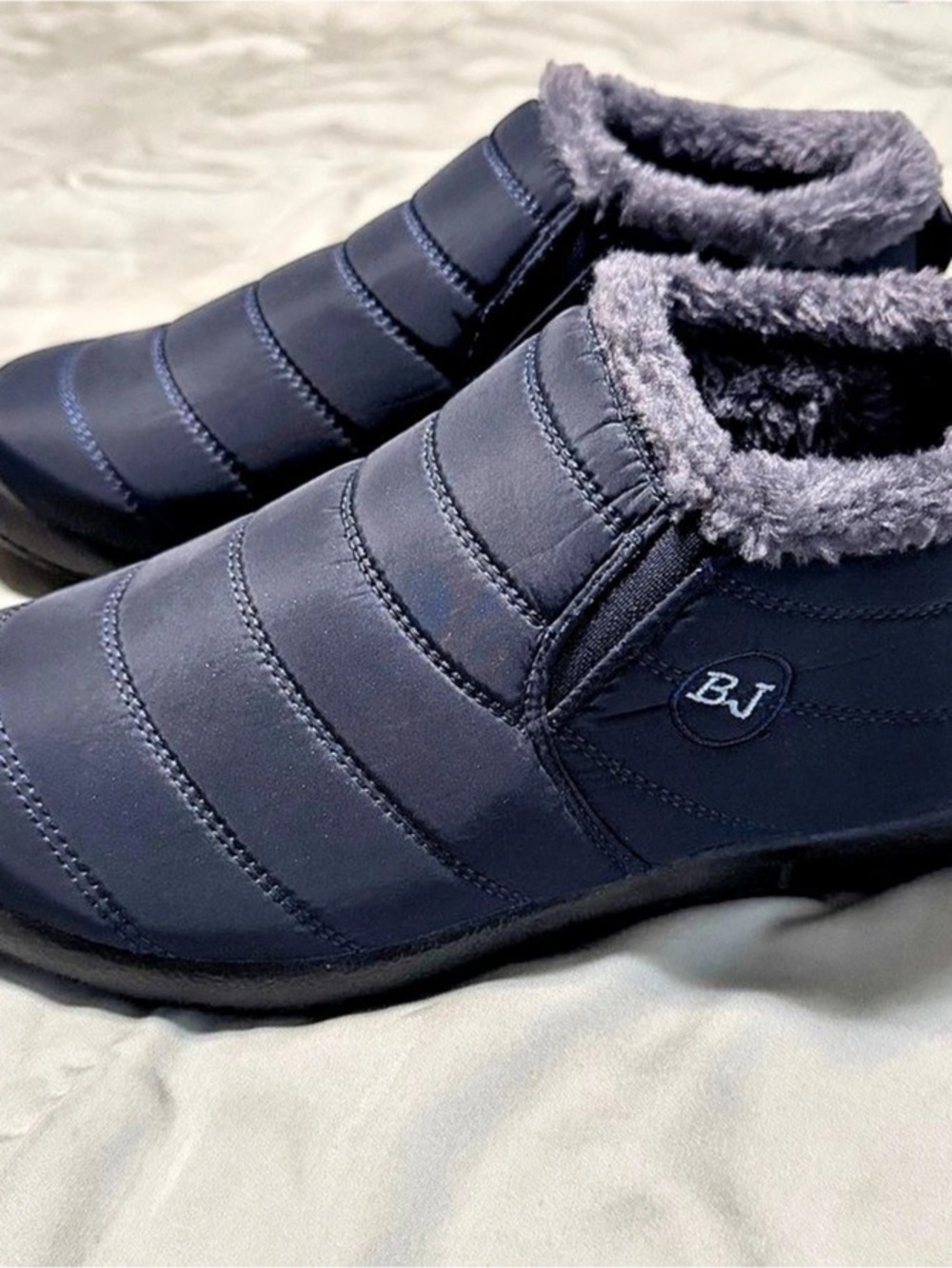 BJ Women’s Navy Faux Fur Lined Snow Boots Quilted Winter Boots Size 10 11
